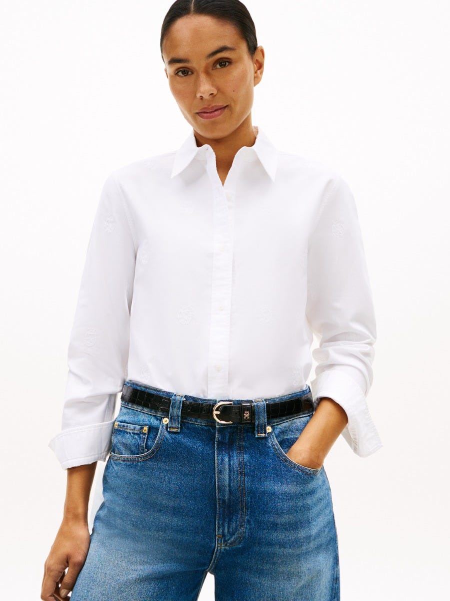 <p style="text-align: left;"><span style="font-family: 'Futura LT W01 Book'; letter-spacing: 0px; color: #000;">TH Crest Embroidery Oxford Shirt</span>